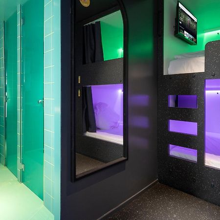Amistat City Hostel バルセロナ エクステリア 写真