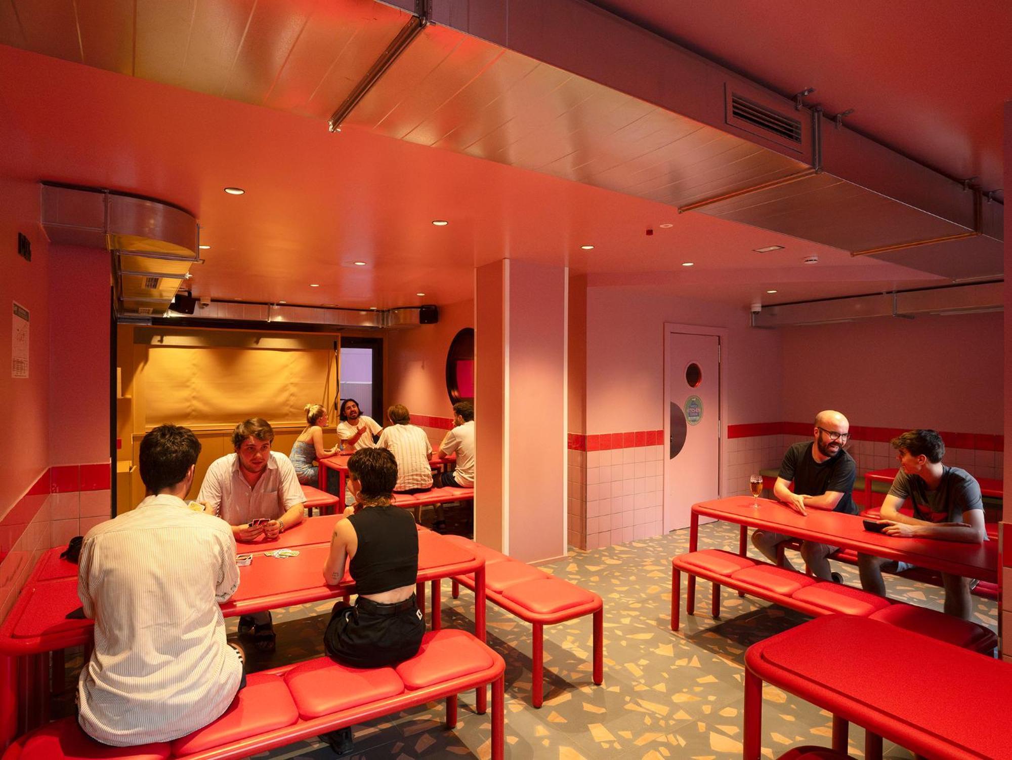 Amistat City Hostel バルセロナ エクステリア 写真