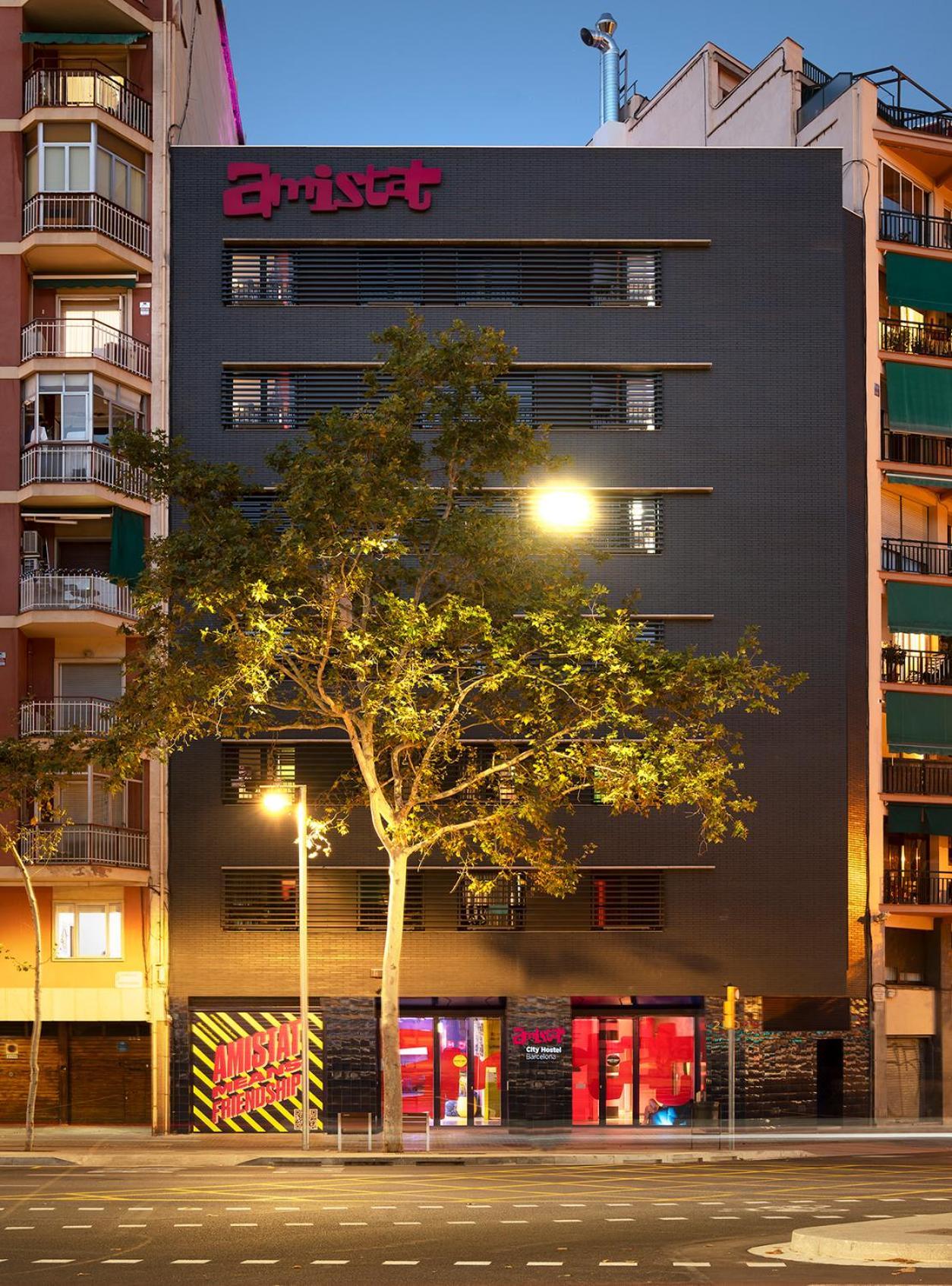 Amistat City Hostel バルセロナ エクステリア 写真