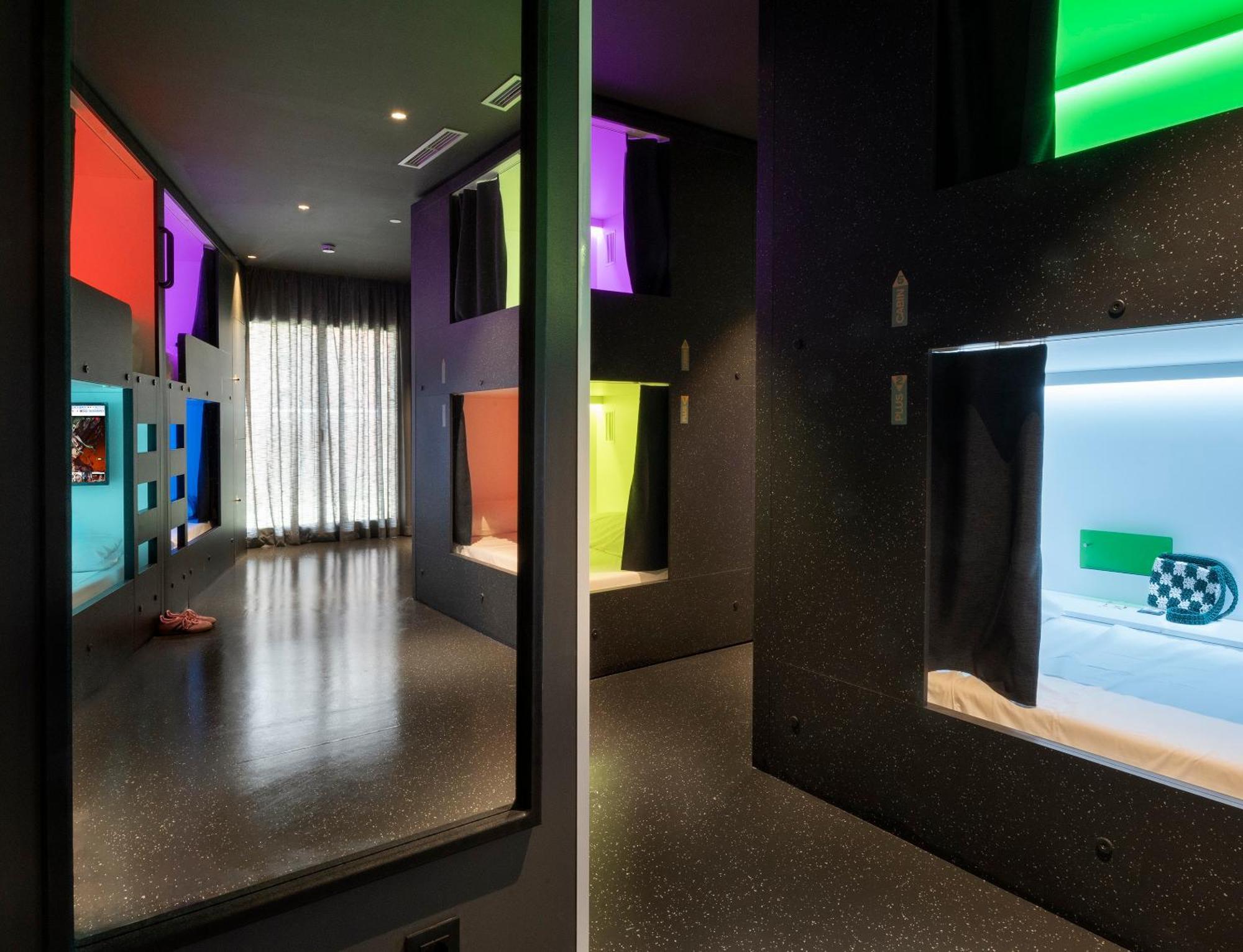 Amistat City Hostel バルセロナ エクステリア 写真