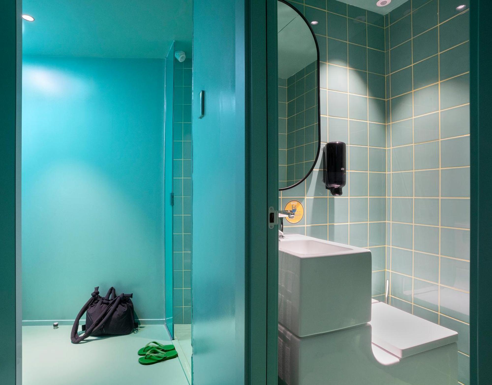 Amistat City Hostel バルセロナ エクステリア 写真